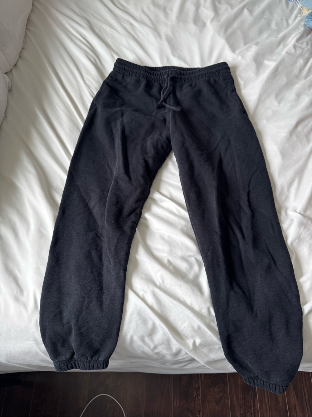 Black TNA sweatpants